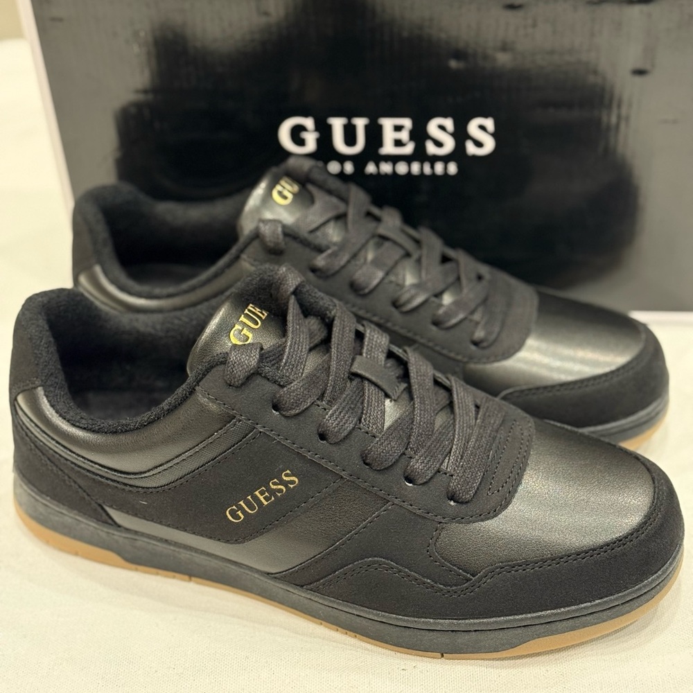 Guess Men's Sneaker Teylar Color Black